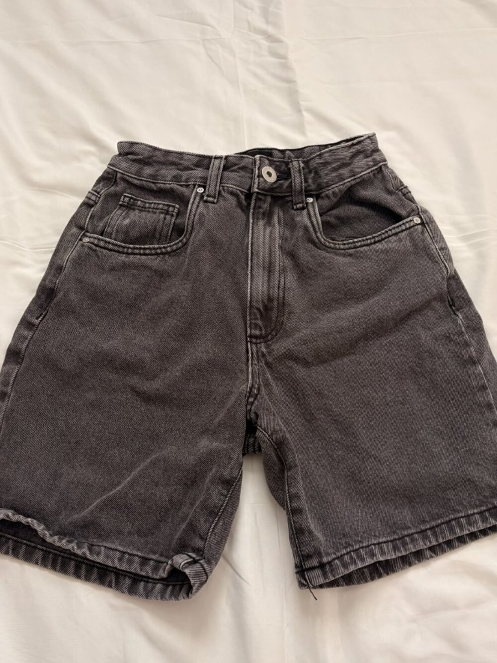 Cotton On Black High-Waisted Bermuda Denim Shorts ✨ Size 2